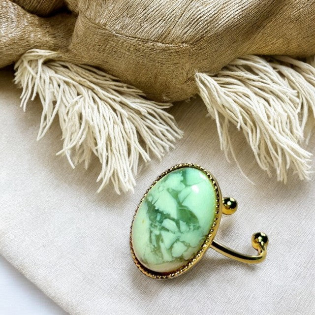 Bague "ANNIE " dorée or fin en pierre de Howlite blanche