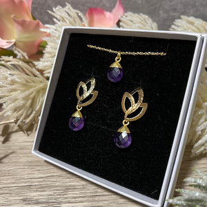 coffret boucles oreilles pendentif femme pierre naturelle amethyste tourmalyn - vue de cote