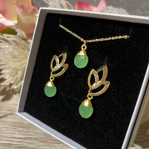 cadeau bijoux femme coffret boucles oreilles et pendentif en pierre naturelle calcédoine verte tourmalyn bijoux - vue proche