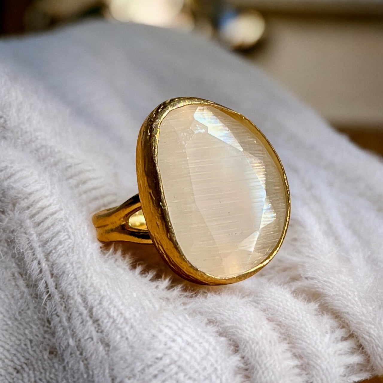 Bague "ELYNE" pierre naturelle agate blanche dorée or fin