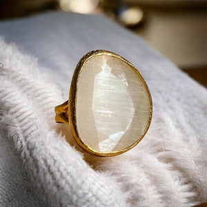 Bague "ELYNE" pierre naturelle agate blanche dorée or fin