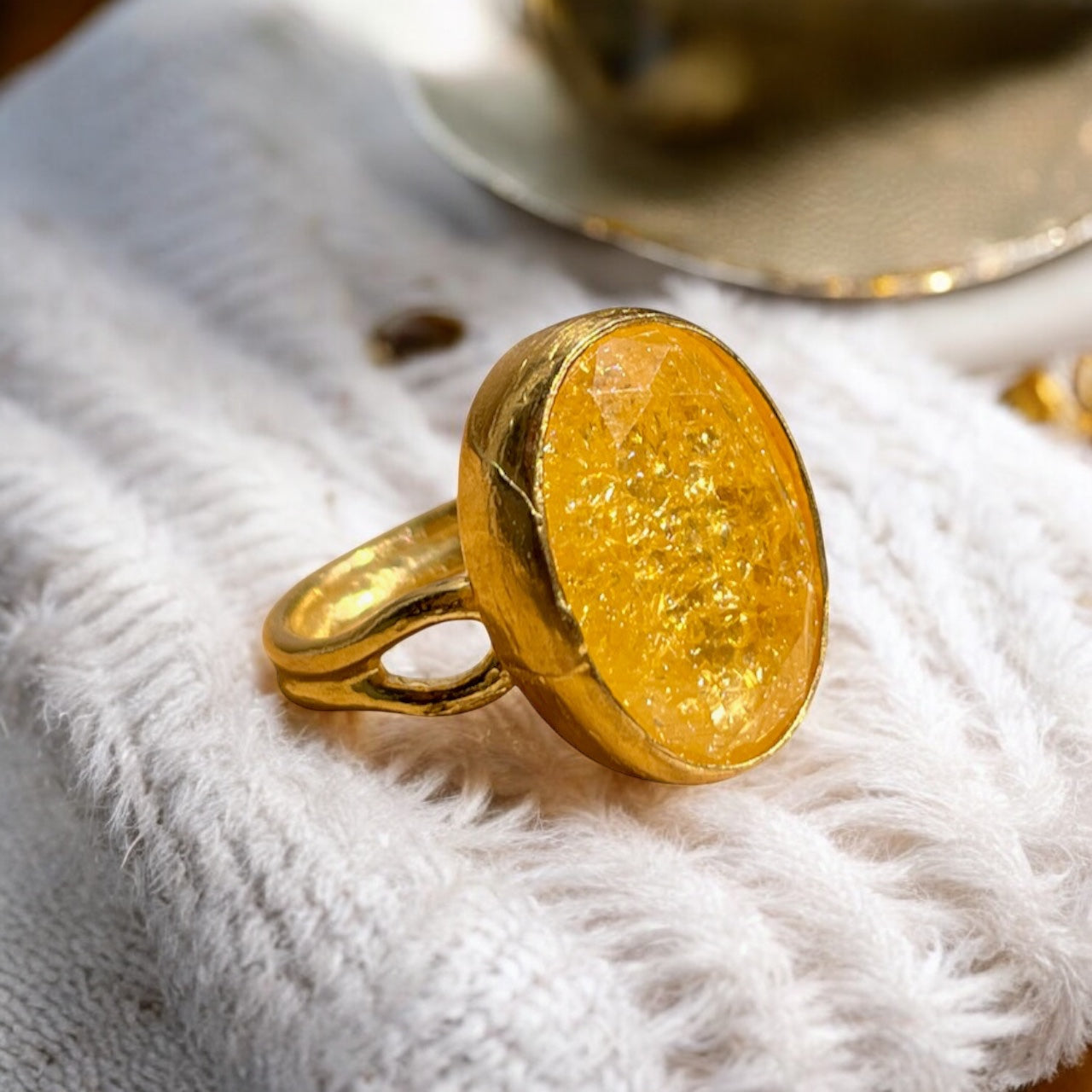 Bague "LITHAYA" pierre naturelle agate jaune craquelée dorée or fin