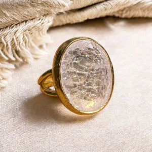 Bague "MIRALYS" pierre naturelle agate blanche craquelée dorée or fin