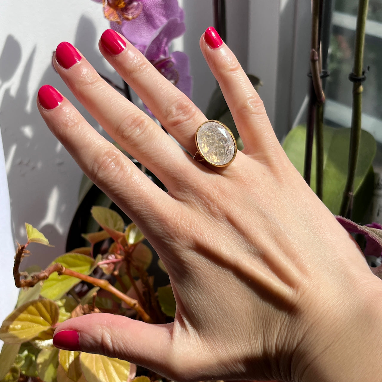 Bague "MIRALYS" pierre naturelle agate blanche craquelée dorée or fin