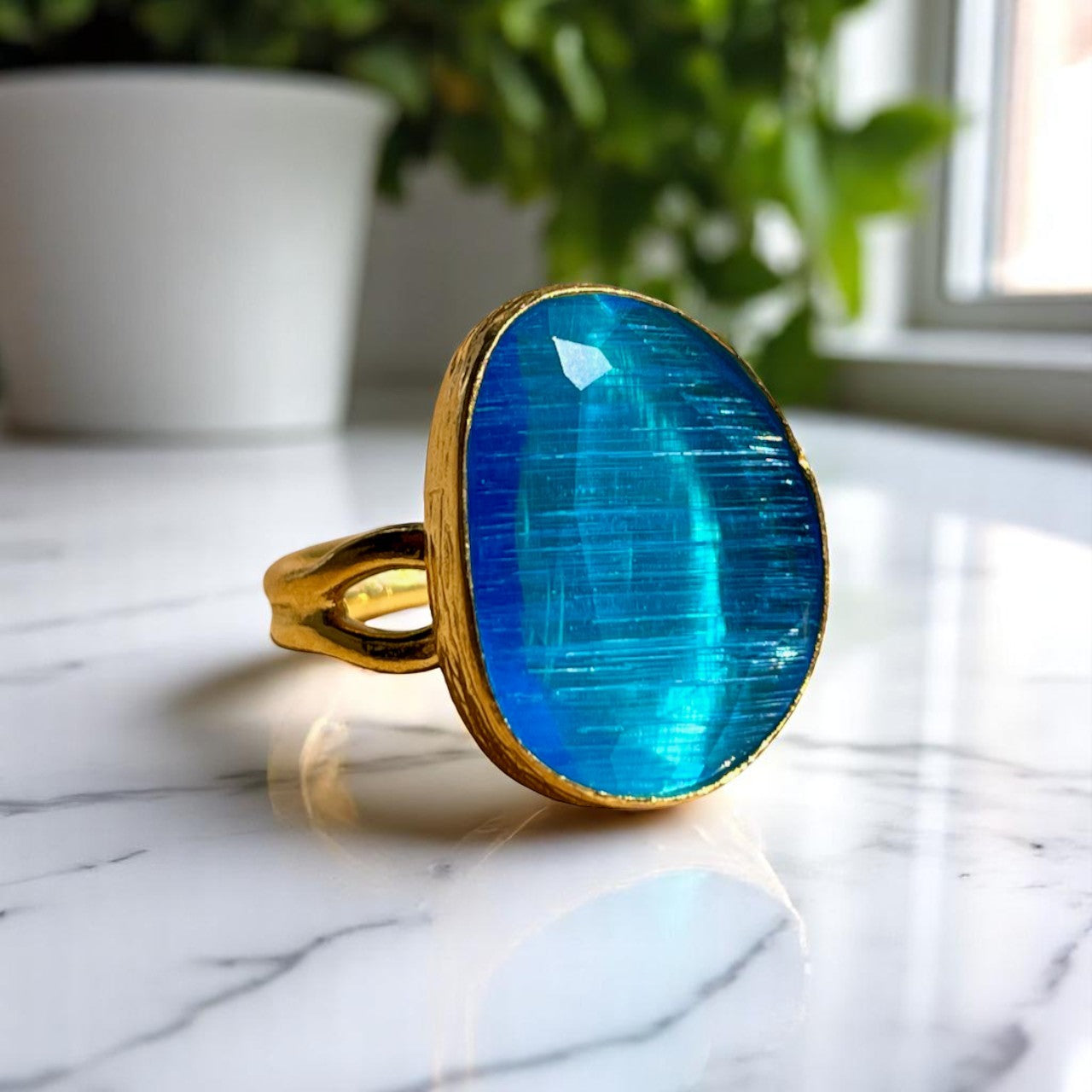 Bague "MUMBAI" pierre naturelle agate bleue dorée or fin