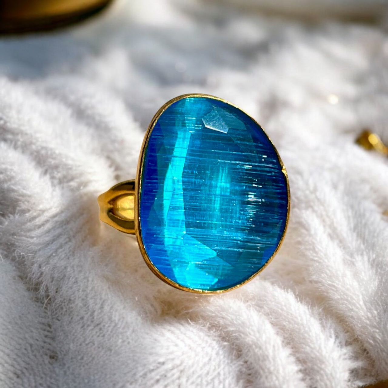 Bague "MUMBAI" pierre naturelle agate bleue dorée or fin