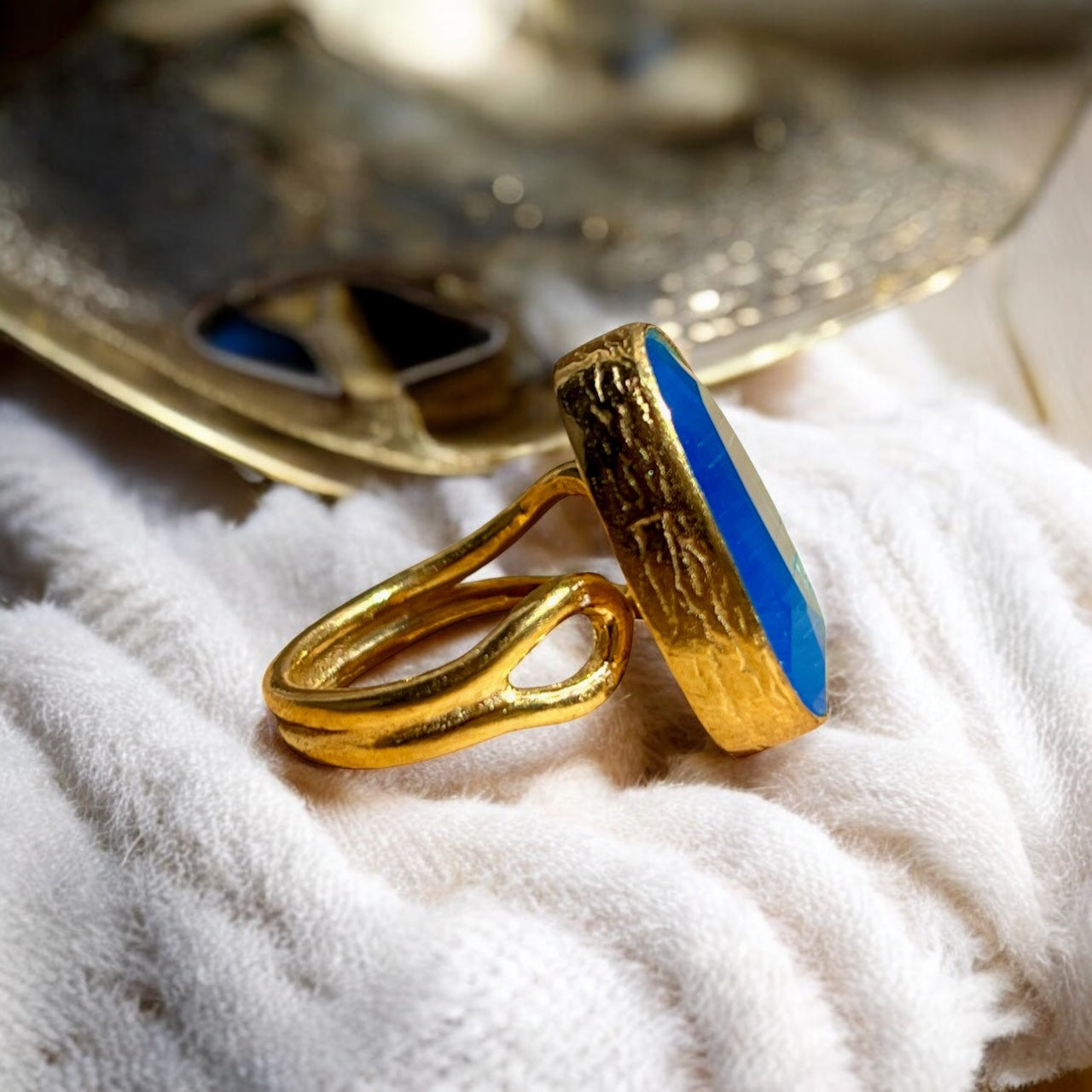 Bague "MUMBAI" pierre naturelle agate bleue dorée or fin