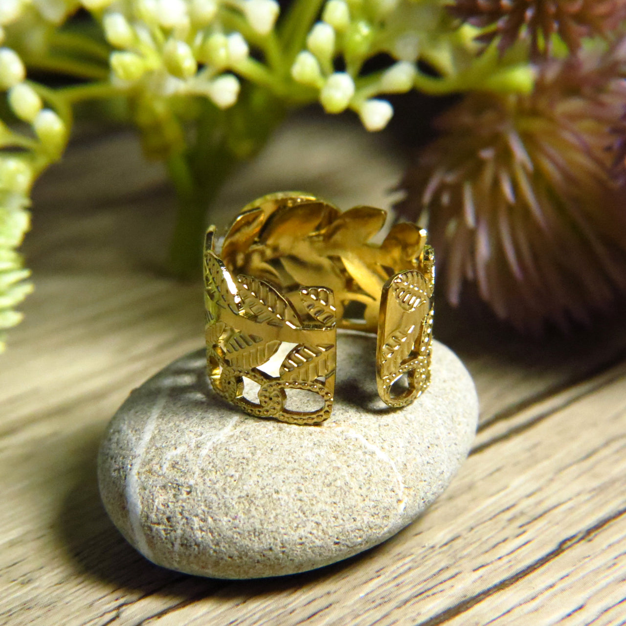 vue arriere bague en acier inoxydable nacre naturelle grise
