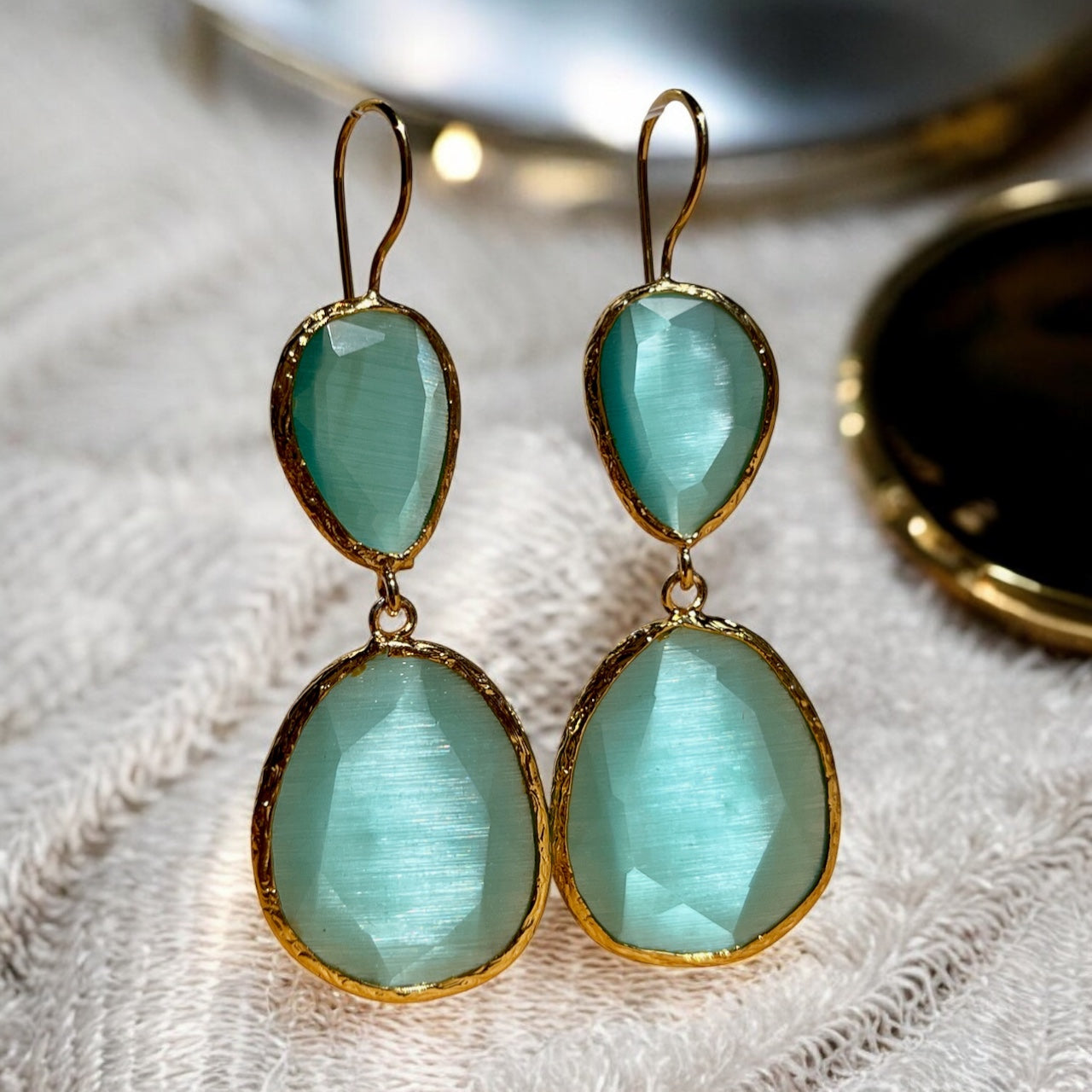 Boucles d'oreilles  "LAGOS" dorées or fin pierre d’ Agate bleue