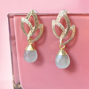 Boucles d’oreilles "LYSANDRA" dorées or fin Aigue - Marine