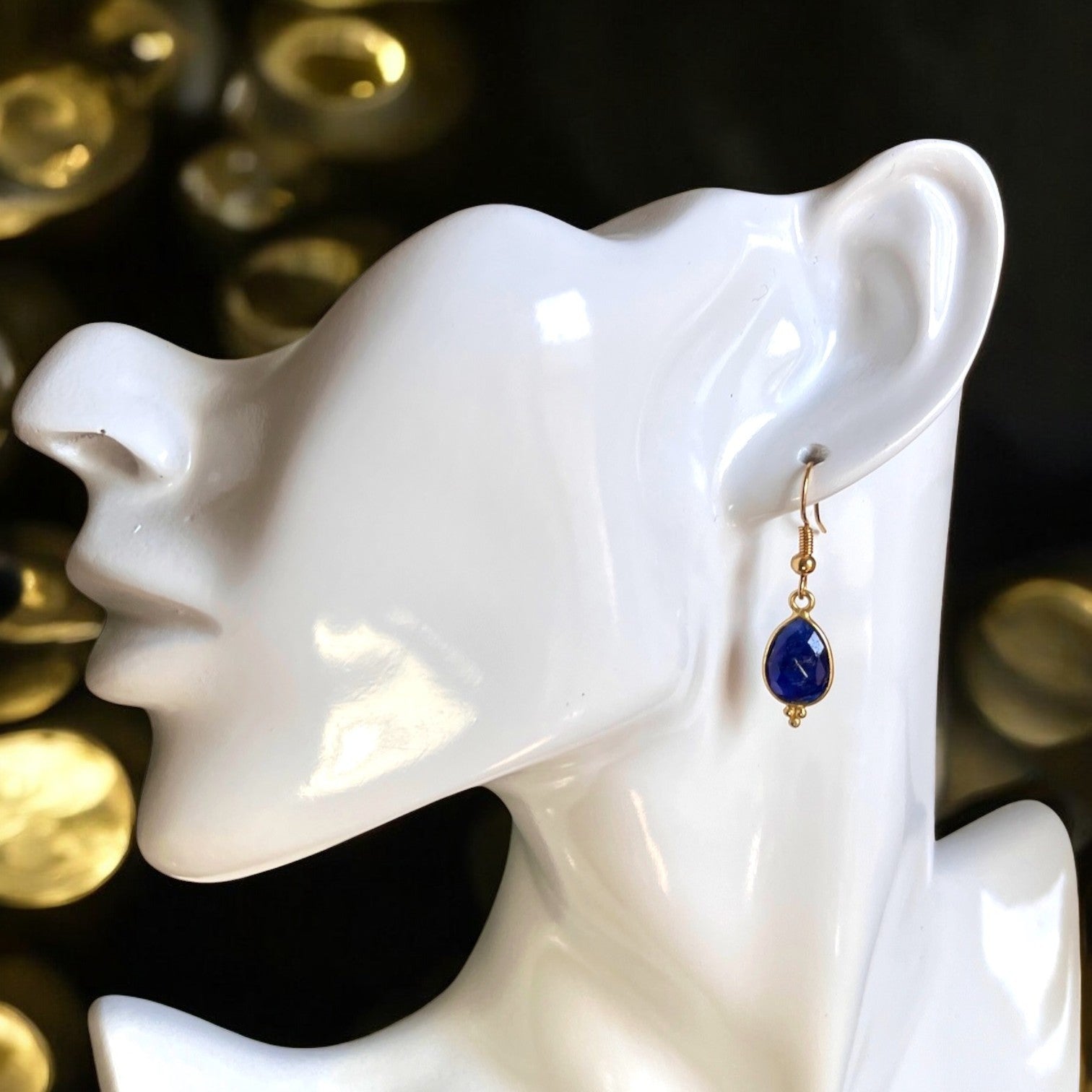Boucles d’oreilles "FRESNO" dorées or fin Saphir brut