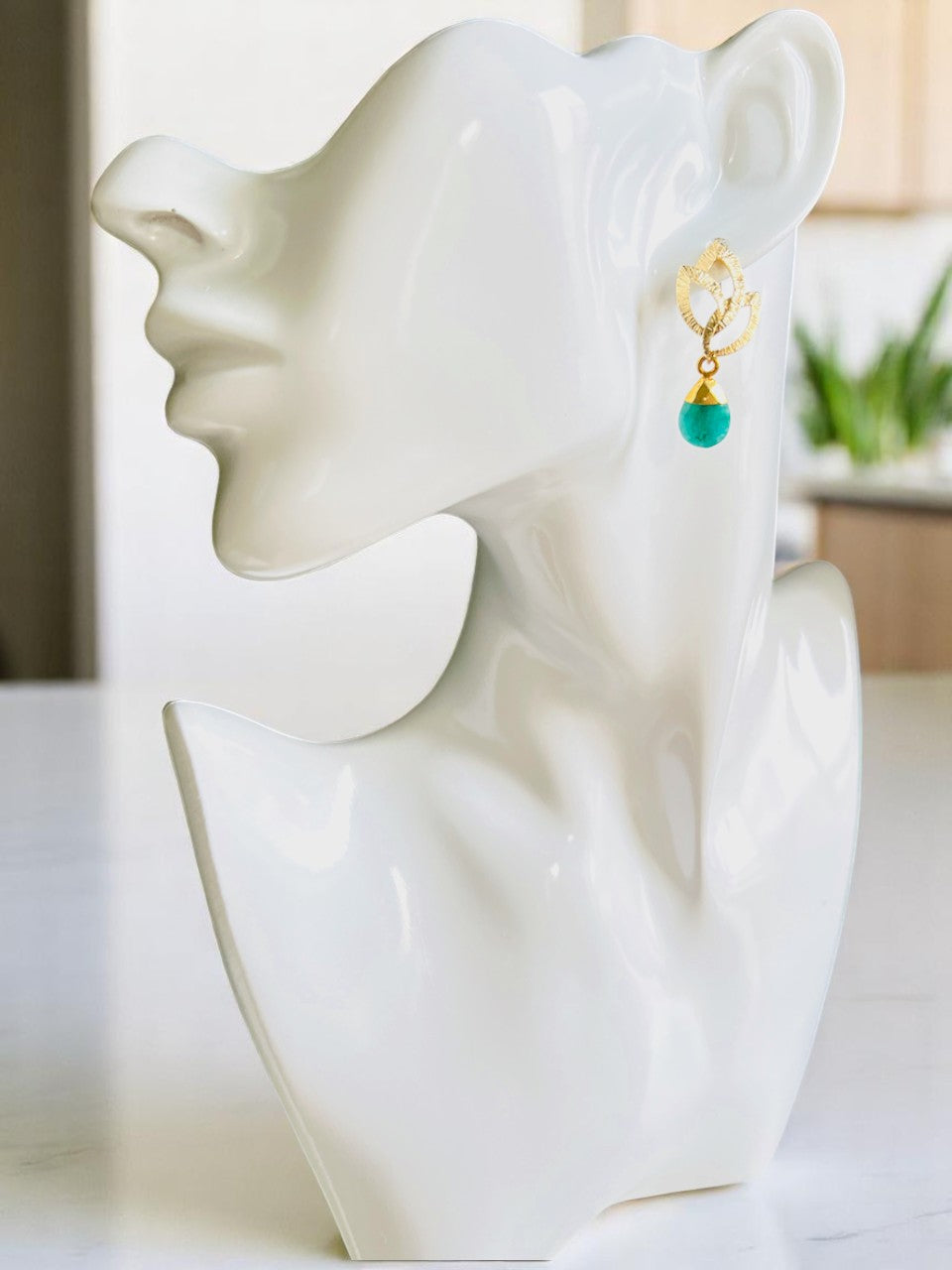 Boucles d’oreilles "GRACE" dorées or fin Calcédoine Verte