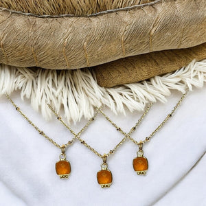Pendentif "GIOVANNA" doré or fin pierre Calcédoine orange