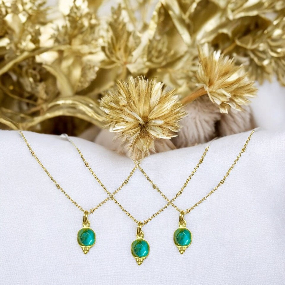 Pendentif "TAYLOR" doré or fin pierre Labradorite
