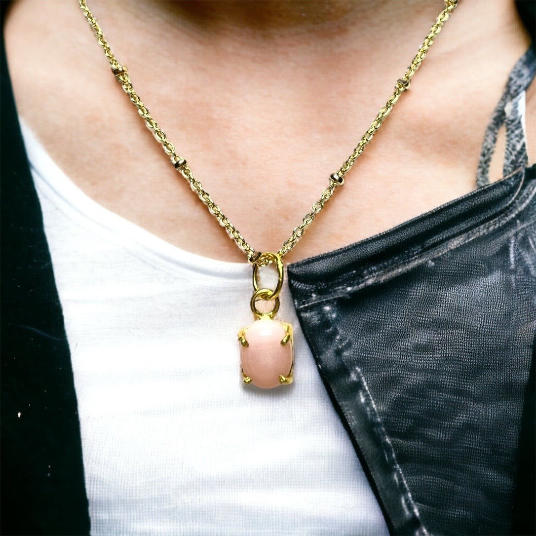 Pendentif "MANUELA" doré or fin pierre d’ Opale rose