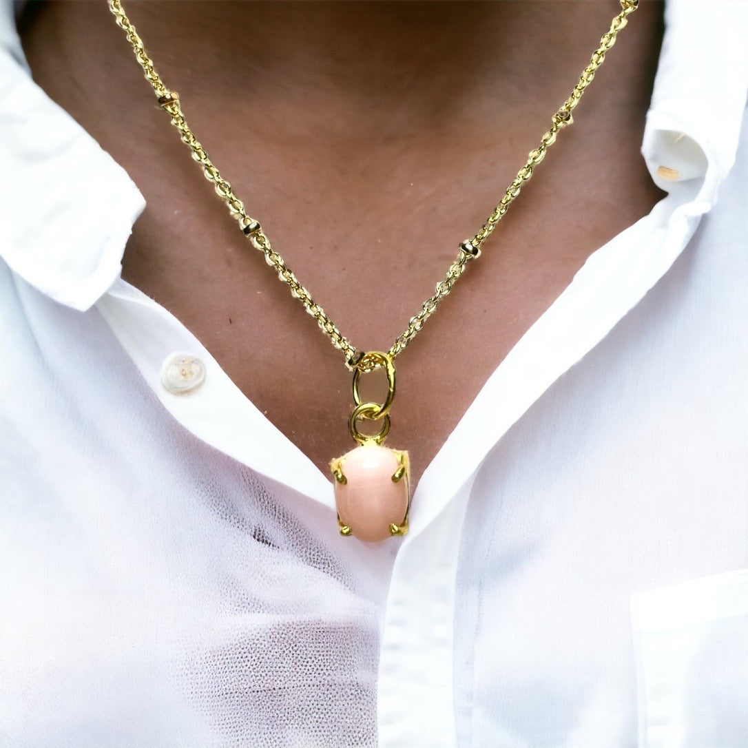 Pendentif "MANUELA" doré or fin pierre d’ Opale rose