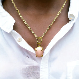 Pendentif "MANUELA" doré or fin pierre d’ Opale rose