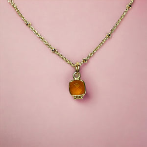 Pendentif "GIOVANNA" doré or fin pierre Calcédoine orange