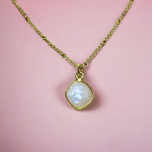 Pendentif "WILLOW" doré or fin en Pierre de lune