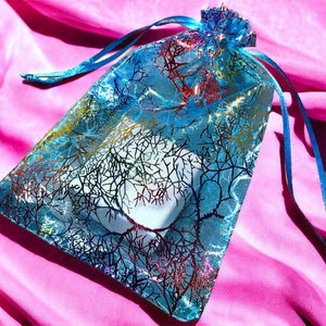 bague doree or fin femme pierre naturelle de lune et sequin - pochette organza