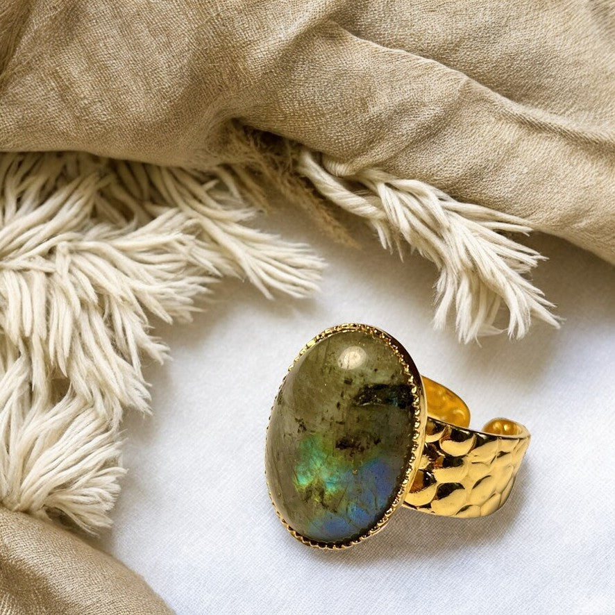 Bague "LAURENCE" dorée or fin en pierre de Labradorite