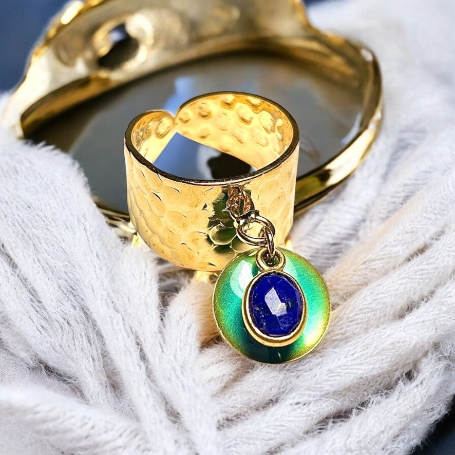 Bague "LEA" dorée or fin avec pierre de Lapis lazuli et sequin émaillé