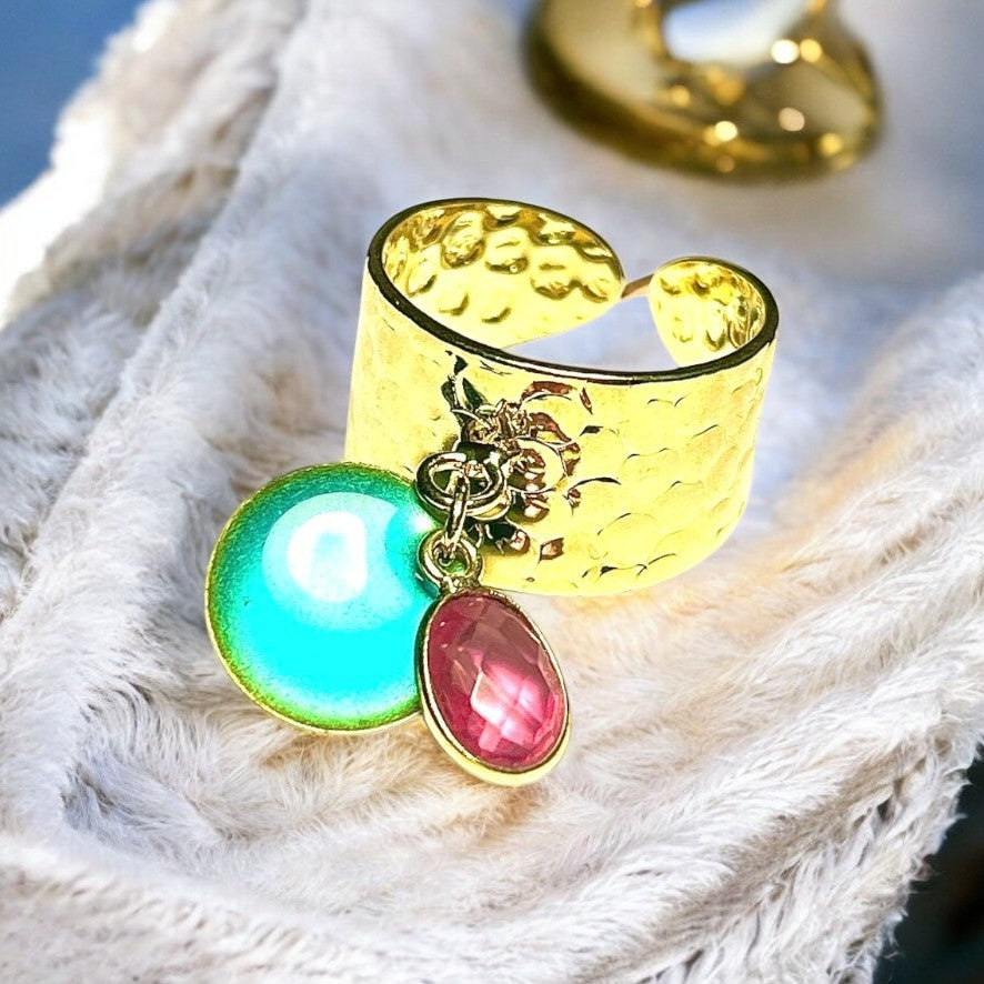 Bague "SOLENE" dorée or fin en pierre de tourmaline rose et sequin émaillé