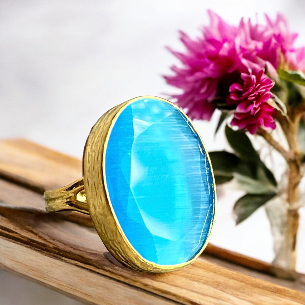 Bague "AMANDINE" pierre naturelle agate bleue  ciel dorée or fin