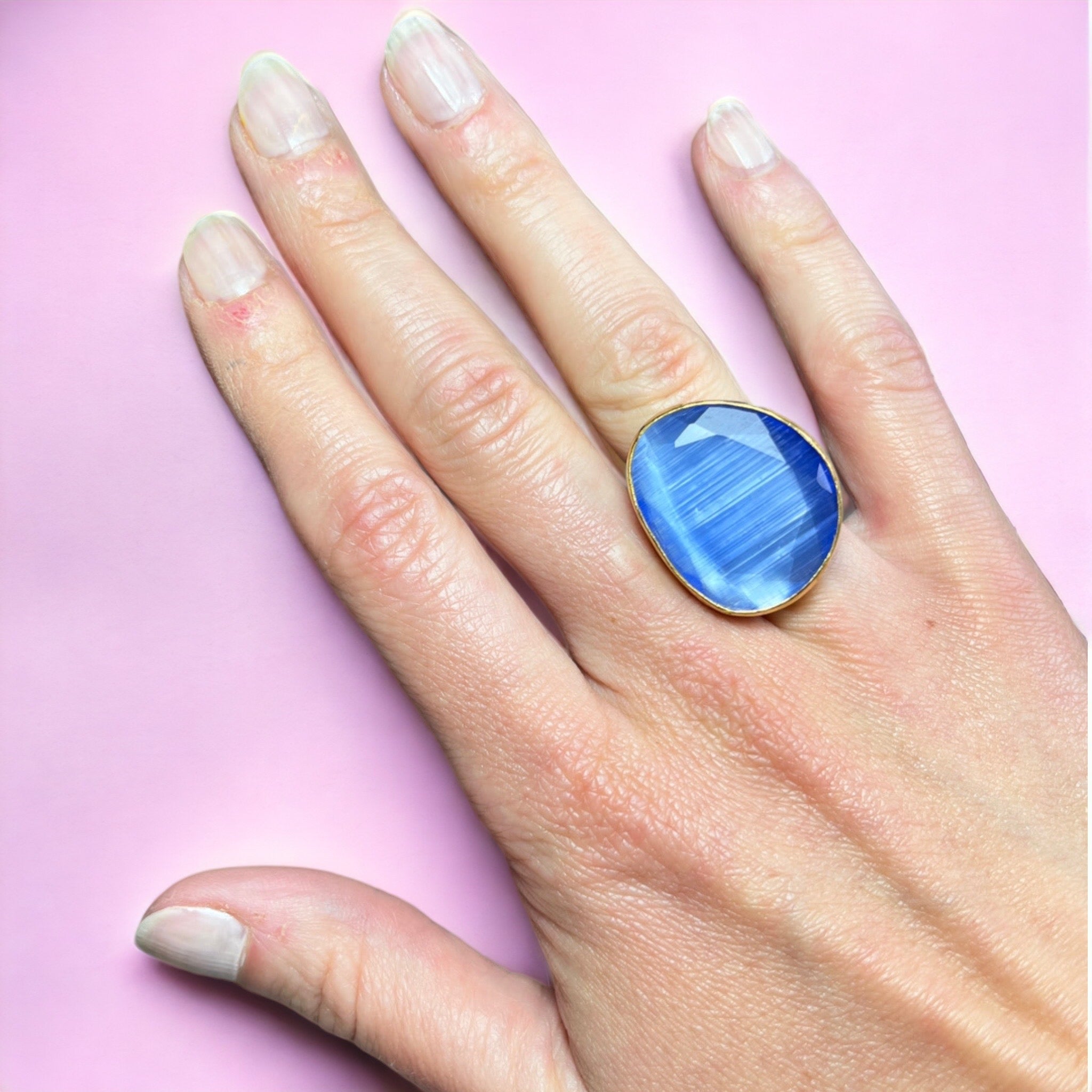 Bague "GABRIELLE" pierre naturelle agate bleue dorée or fin