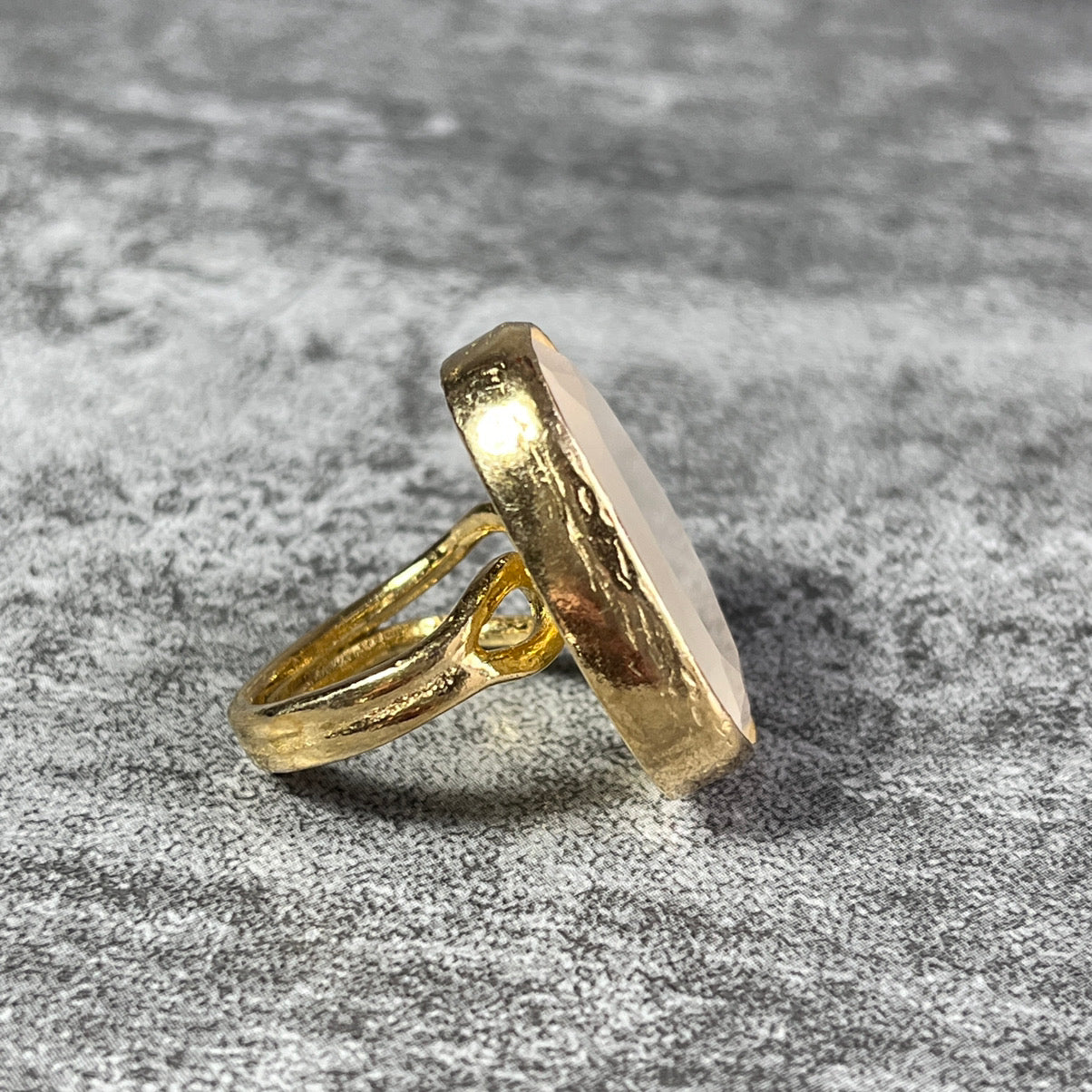 bague femme pierre naturelle agate blanche doree or fin - vue cote zoom