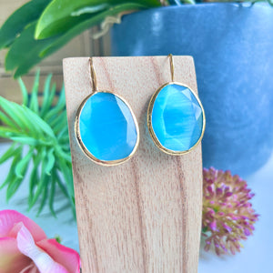 boucles d'oreilles agate bleu ciel - vue support vue gauche