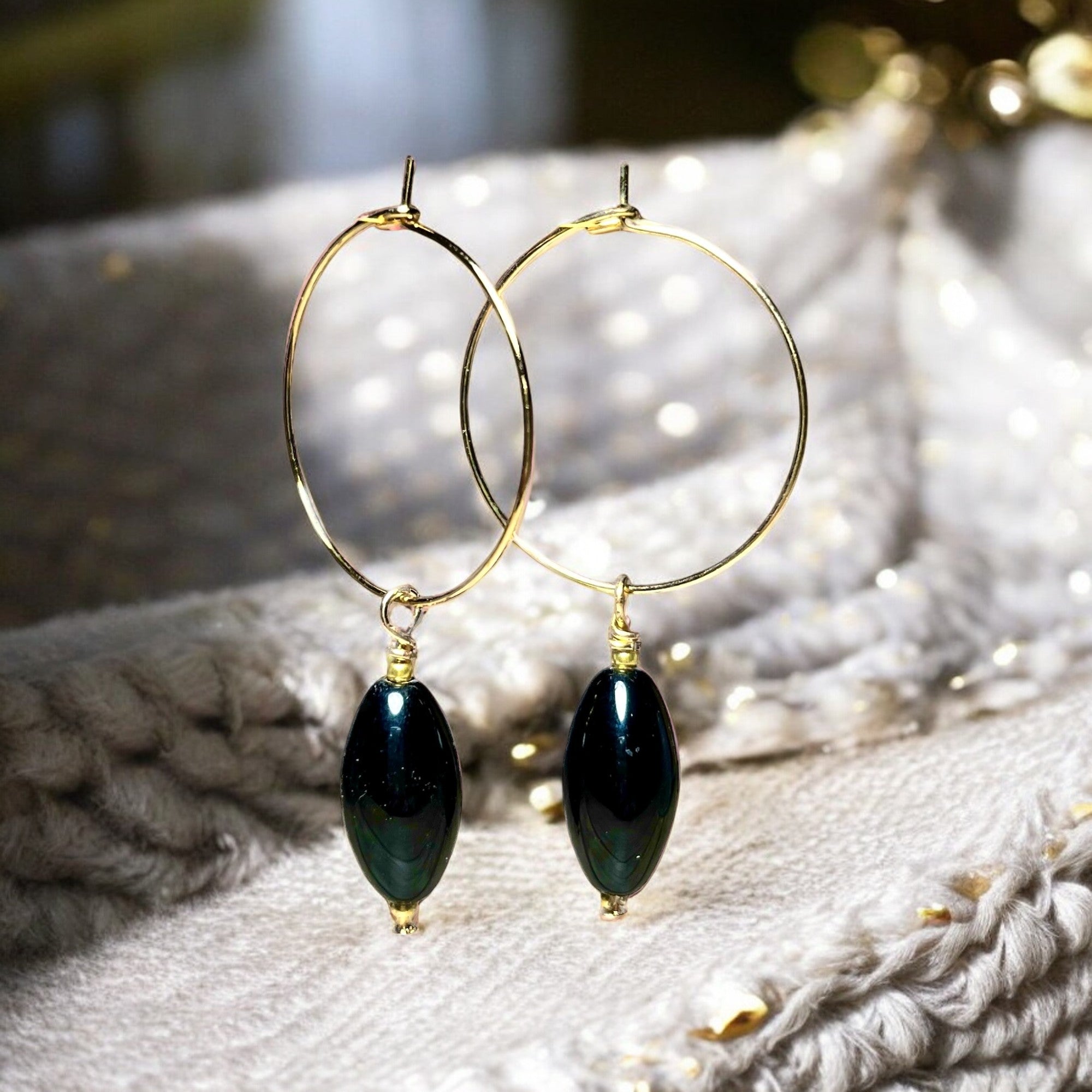 Boucles d'oreilles  "CALISTA" créoles Perles noires