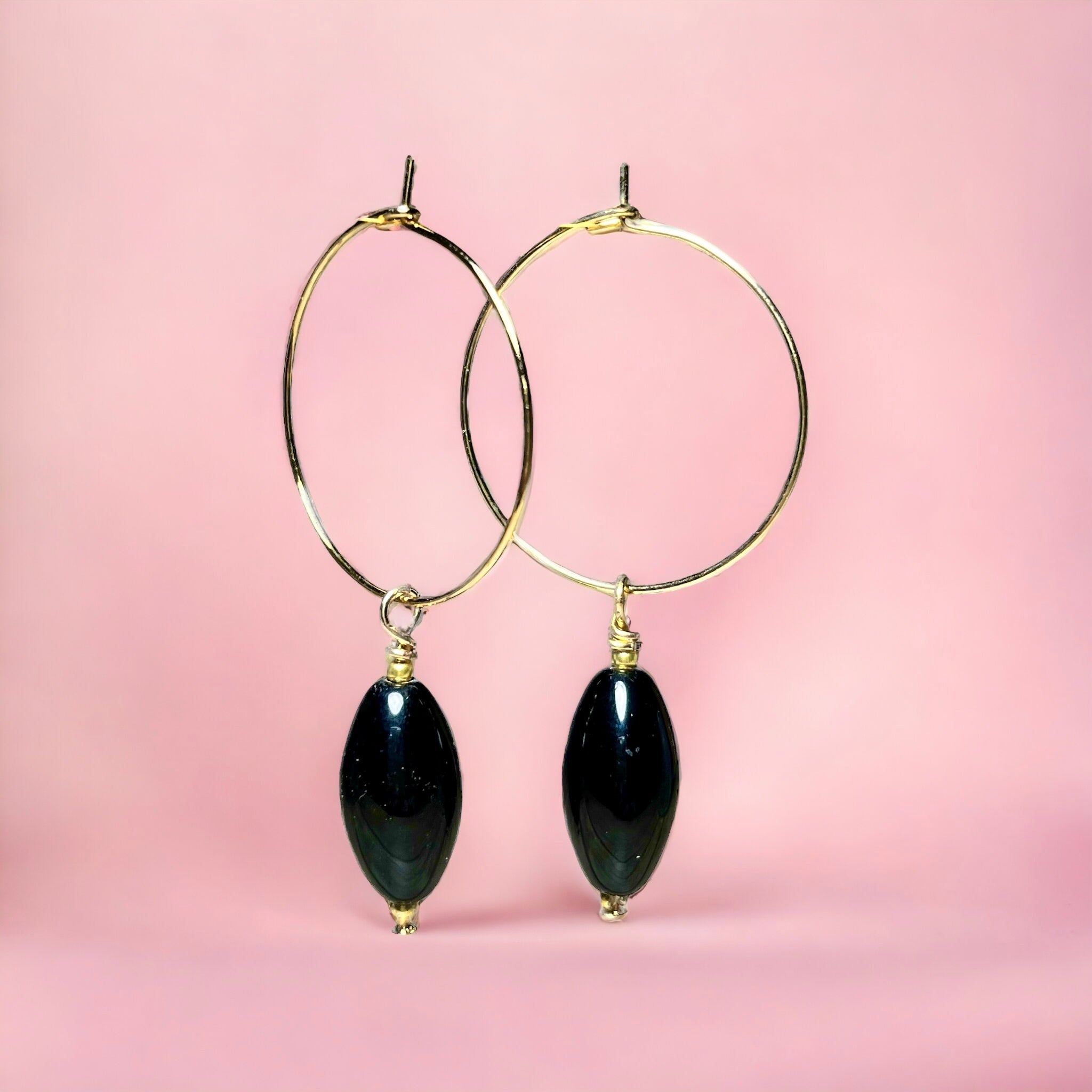 Boucles d'oreilles  "CALISTA" créoles Perles noires