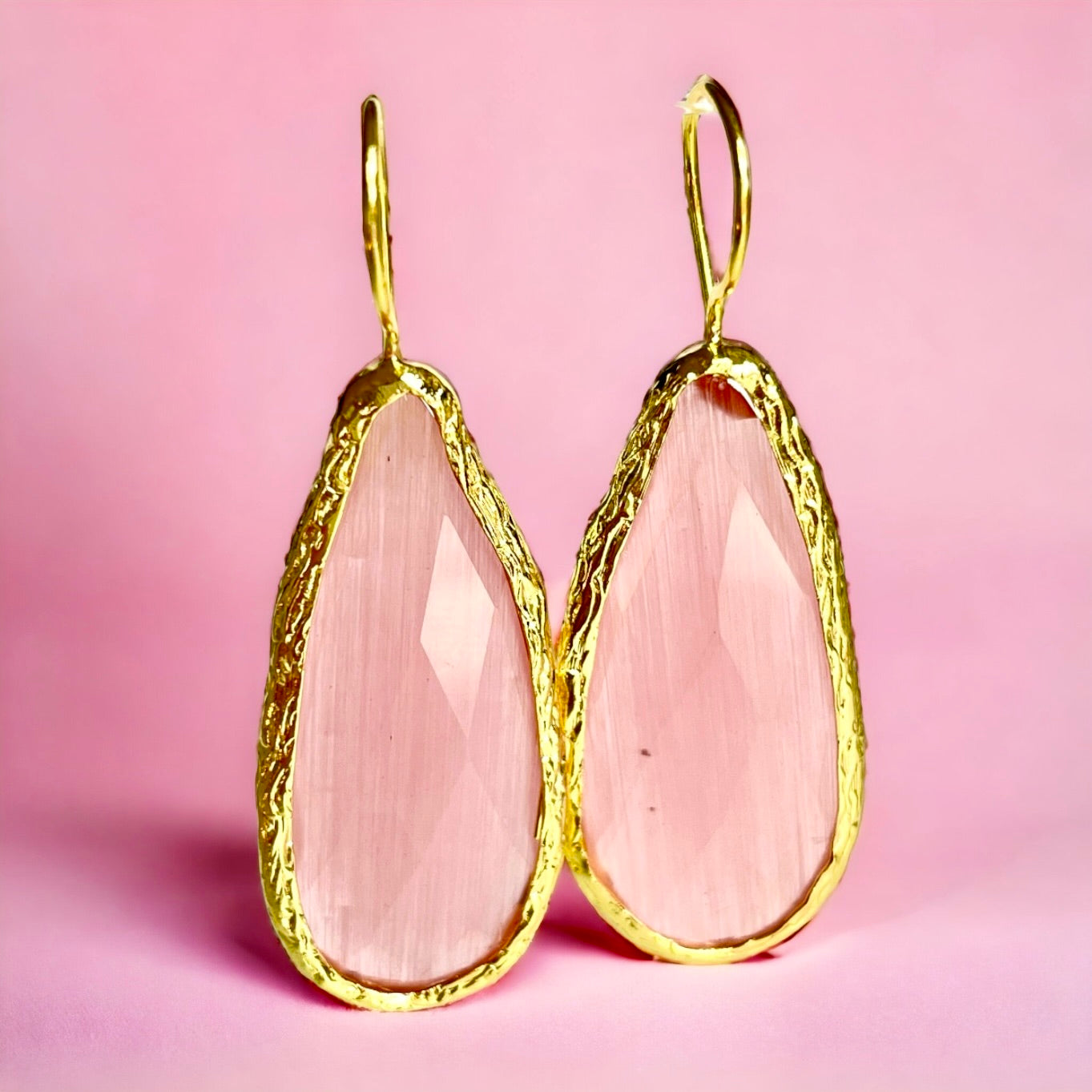 Boucles d’oreilles "TAHITI" pierre naturelle Agate rose dorées or fin - longues