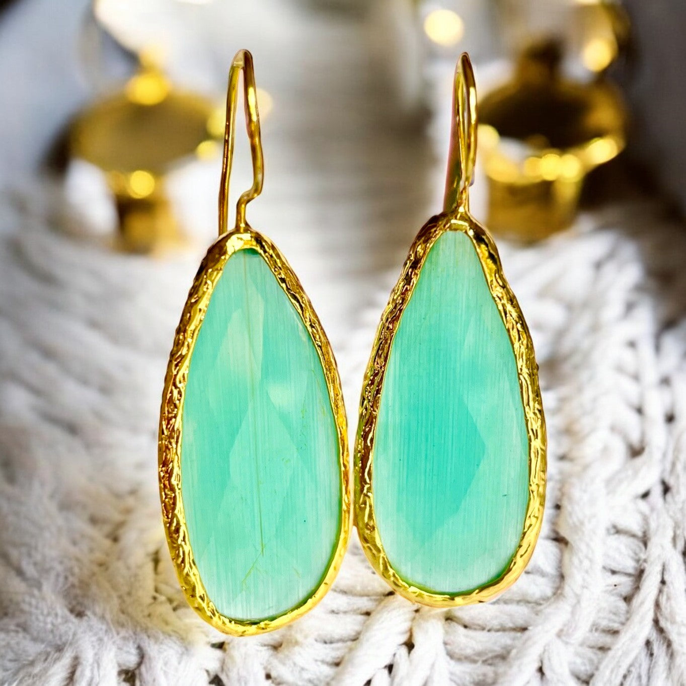 Boucles d’oreilles "BALI" pierre naturelle Agate vert amande dorées or fin - longues