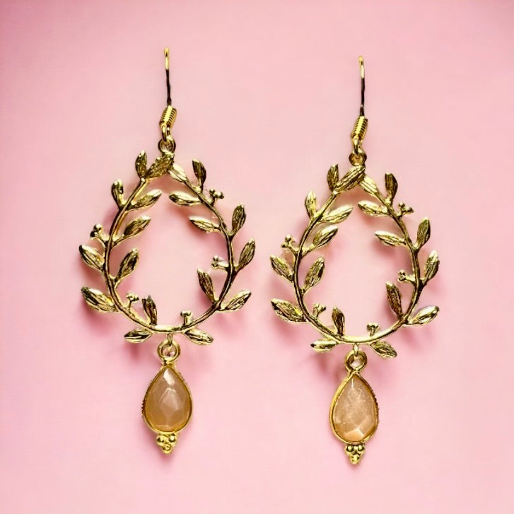 Boucles d'oreilles "ROMANE" dorées or fin pierre de Soleil