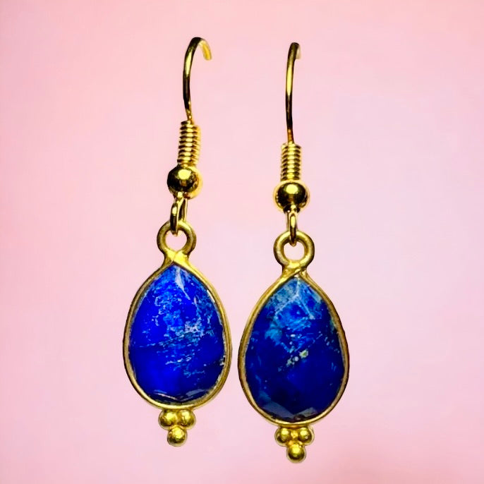 Boucles d’oreilles "FRESNO" dorées or fin Saphir brut