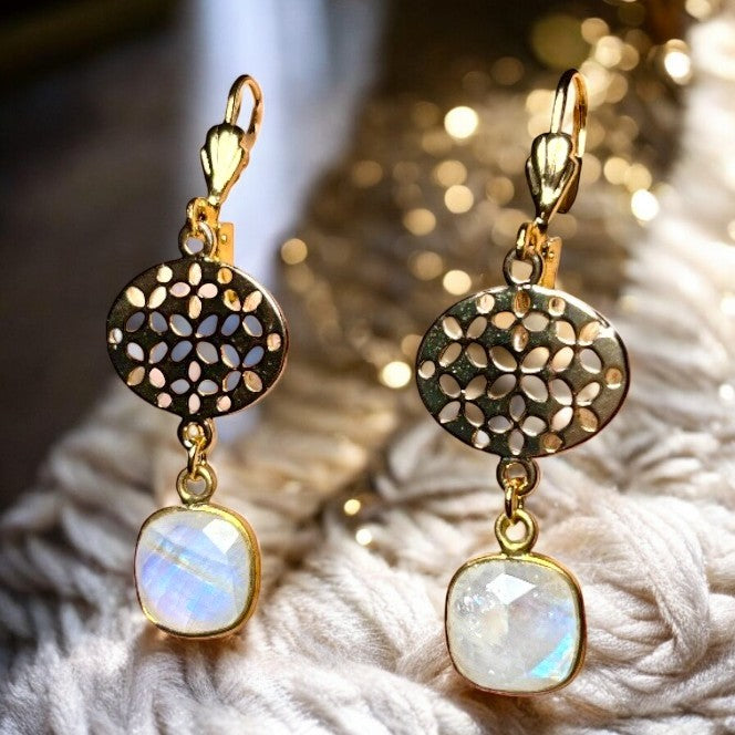 Boucles d’oreilles "IVY" dorées or fin en Pierre de Lune