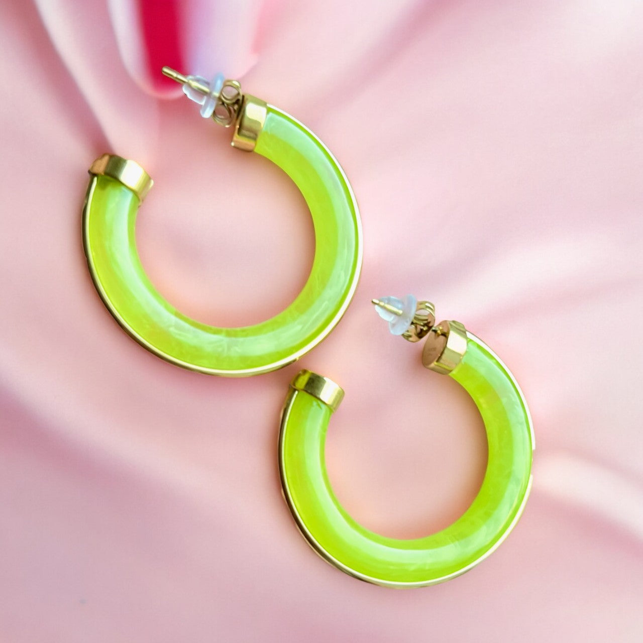 boucles oreilles femme acier inoxydable dore resine vert pomme tourmalyn bijoux