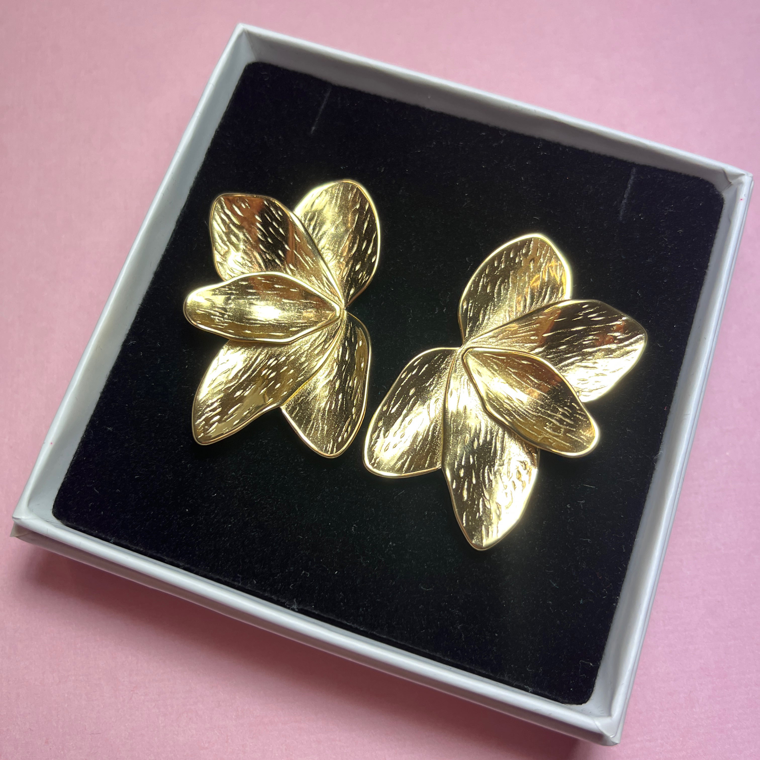 boucles oreilles femme acier inoxydable fleurs orchidées dorées  tourmalyn bijoux  dans boîte