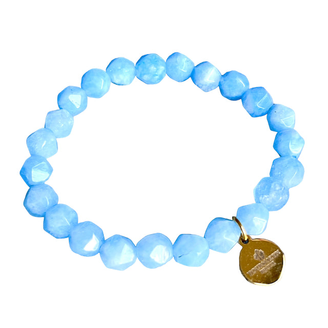 bracelet femme pierre naturelle agate bleue avec breloque - fond blanc