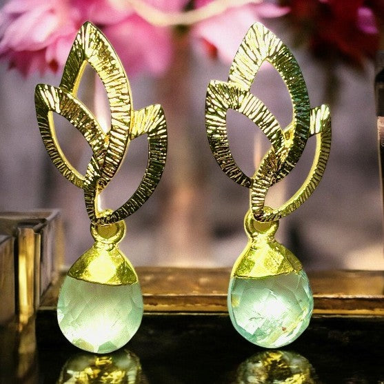 Boucles d’oreilles "LYSANDRA" dorées or fin Aigue - Marine