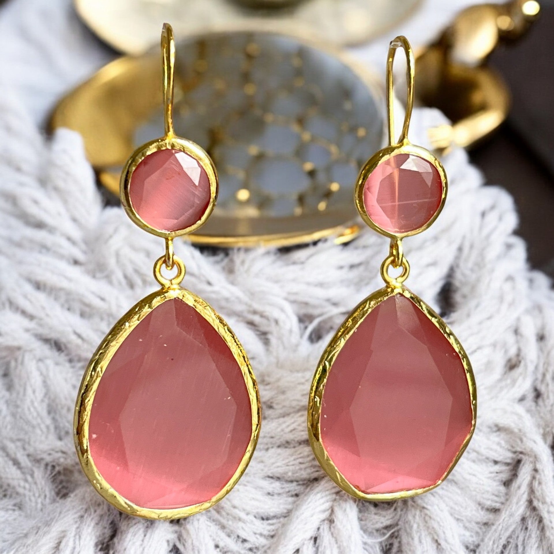 Boucles d'oreilles  "AURORA" dorées or fin pierre d’ Agate rose