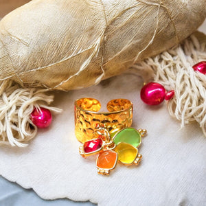 Bague "MARION" dorée or fin avec pierres de Grenat et Calcédoine verte jaune et orange