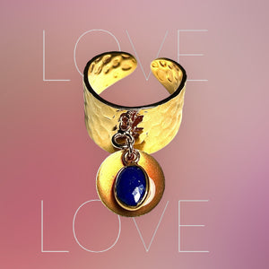 Bague "CAMILLE" dorée or fin avec pierre de lapis lazuli et sequin émaillé