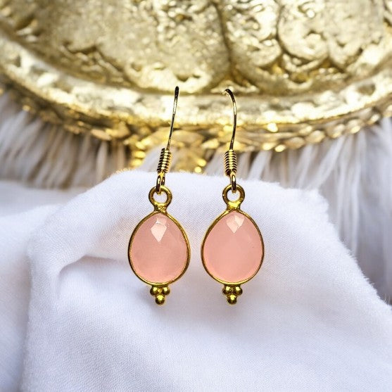 Boucles d’oreilles "AMELIA" dorées or fin Calcédoine Rose