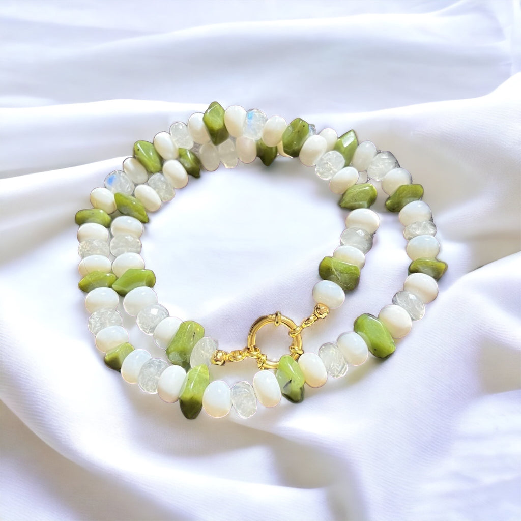 Collier "SERENITE" - Pierre de lune Opale blanche et Jaspe canadien - doré or fin