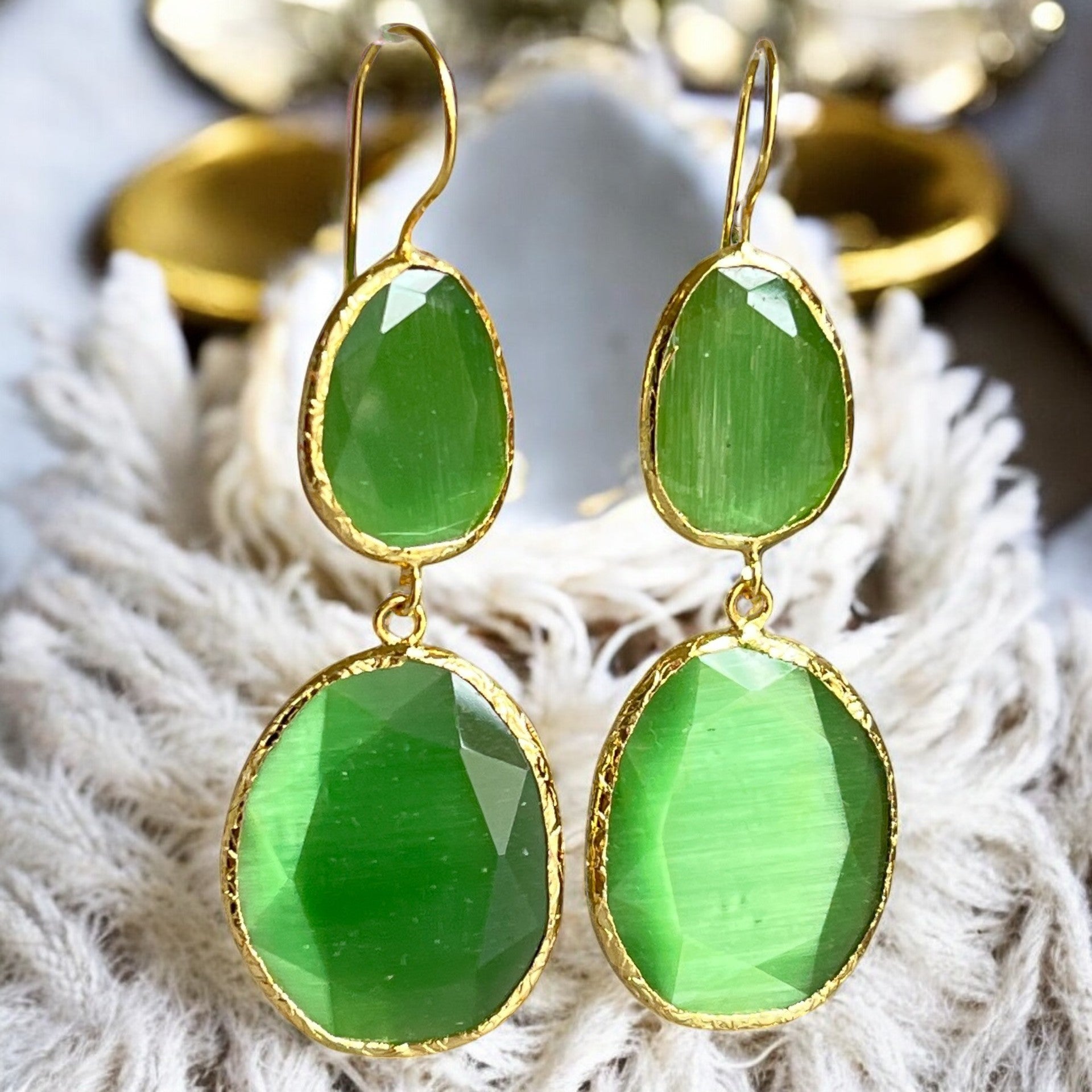 Boucles d'oreilles  "FIORA" dorées or fin pierre d’ Agate verte