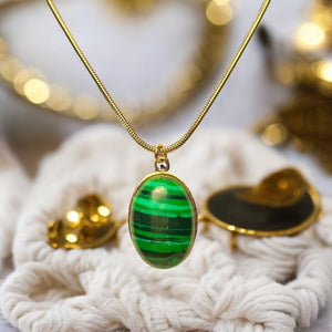 Pendentif "GENEVIÈVE" en pierre de Malachite