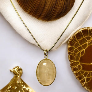 Pendentif "CORINNE" en pierre de Quartz Rose